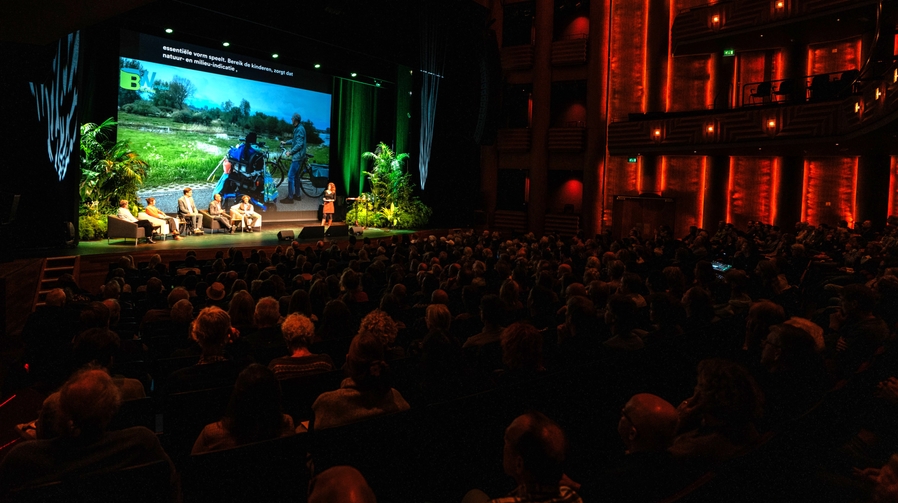 Fotos Pvd D ledendag 16 nov 81 by Isabell Janssen Outsider i 2